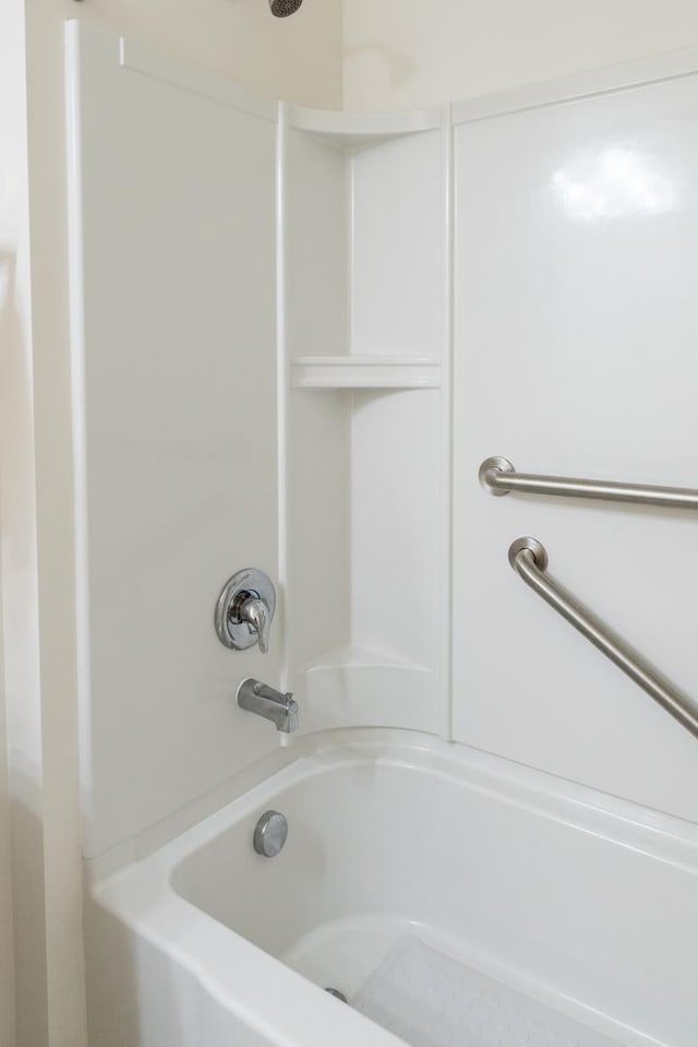 552 Autumn Cir, Pingree Grove, IL 60140 - bathroom featuring shower / bath combination