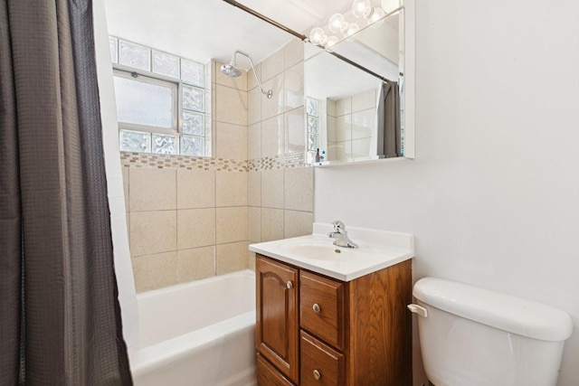 5423 S Rutherford Ave, Chicago, IL 60638 - bathroom with shower / tub combo with curtain and vanity