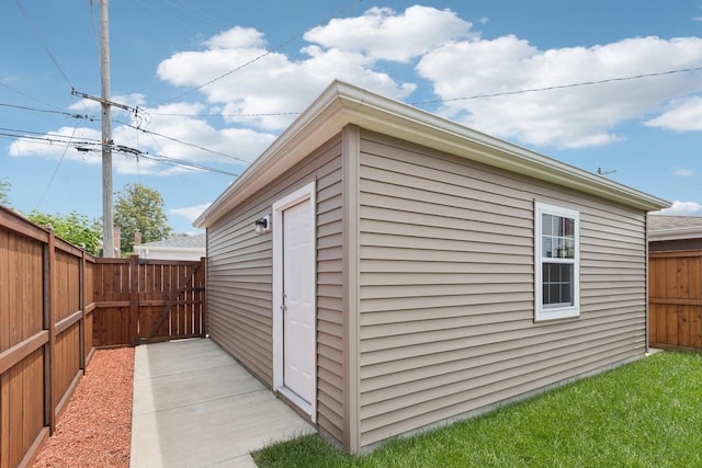 5423 S Rutherford Ave, Chicago, IL 60638 - view of outdoor structure with a fenced backyard and a gate