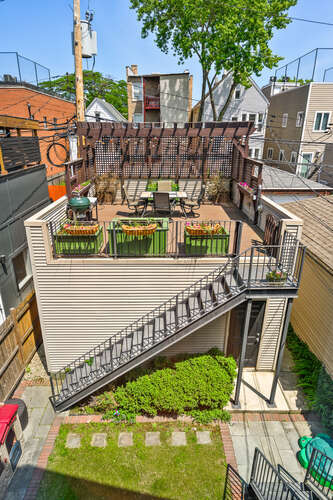 3329 N Bell Ave, Chicago, IL 60618 - view of patio / terrace