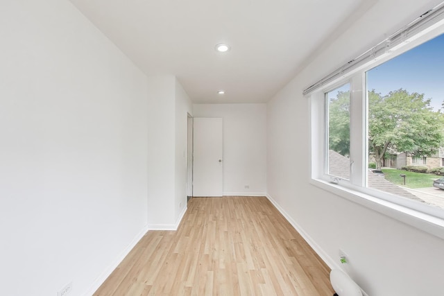831 W Partridge Ln Unit 45, Mount Prospect, IL 60056 - unfurnished room featuring light wood-style floors, recessed lighting, and baseboards