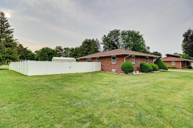 611 Marsha Ln, Rock Falls, IL 61071 - view of yard