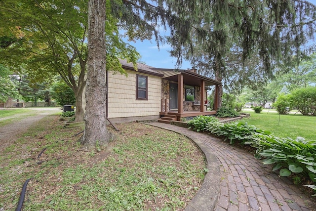 7308 W Lancaster Rd, Peoria, IL 61607 - view of front of house with covered porch