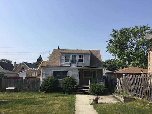 2604 W 82nd St, Chicago, IL 60652 - view of front facade with covered porch and a shingled roof