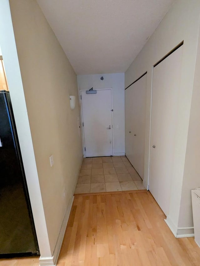 512 N Mcclurg Ct Unit 512, Chicago, IL 60611 - hallway with light wood-style floors