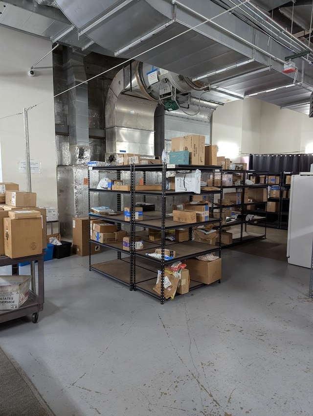 512 N Mcclurg Ct Unit 512, Chicago, IL 60611 - storage room with a garage