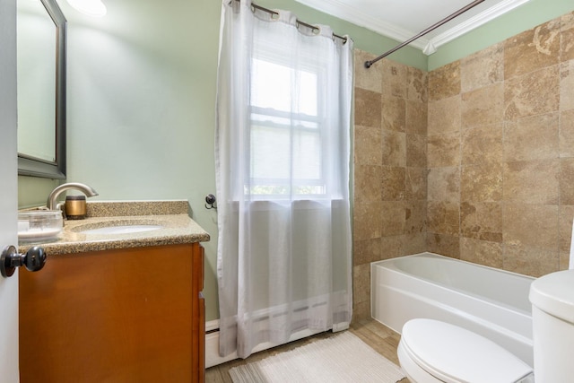 814 S Harvard Ave, Villa Park, IL 60181 - bathroom featuring crown molding, vanity, shower / bath combo with shower curtain, and healthy amount of natural light
