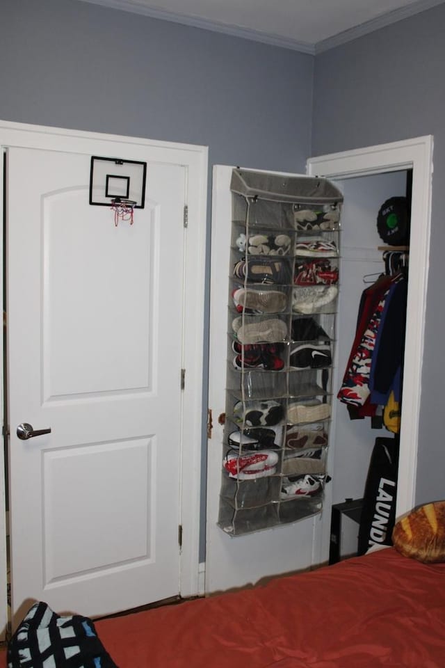 2102 Gunderson Ave, Berwyn, IL 60402 - view of closet