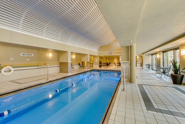 440 N Wabash Ave Unit 2008, Chicago, IL 60611 - view of indoor pool