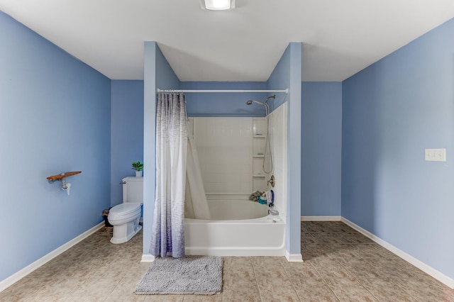 1715 Ivy Ln, Montgomery, IL 60538 - bathroom featuring shower / tub combo, toilet, tile patterned floors, and baseboards
