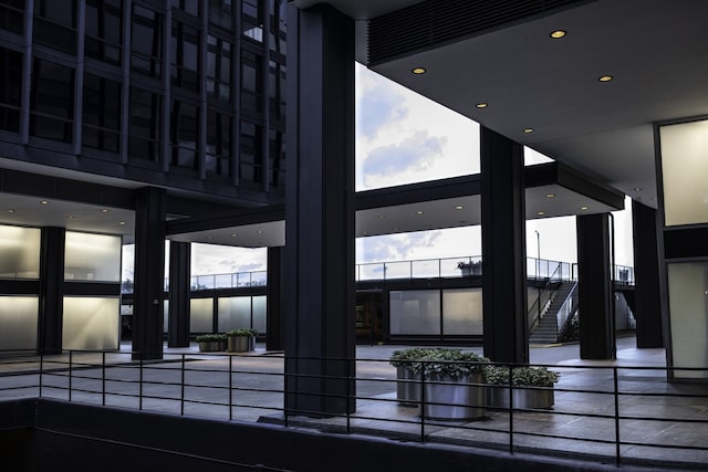 900 N Lake Shore Dr Unit 1104, Chicago, IL 60611 - detailed view of recessed lighting