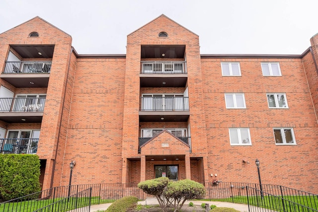 6550 W Gunnison St Unit 303, Harwood Heights, IL 60706 - view of apartment building / complex