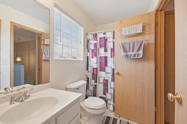 1911 Indian Hill Ln, Aurora, IL 60503 - full bathroom with vanity and curtained shower
