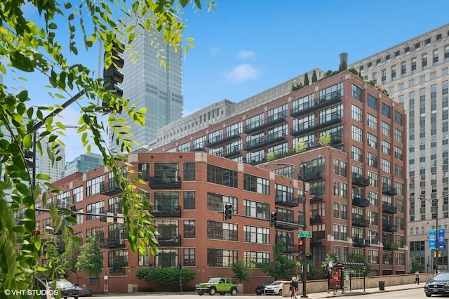 333 W Hubbard St Unit 708, Chicago, IL 60654 - view of apartment building / complex