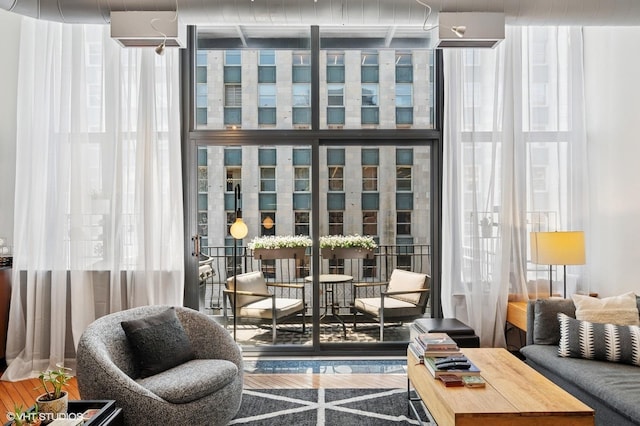 333 W Hubbard St Unit 708, Chicago, IL 60654 - building lobby with expansive windows