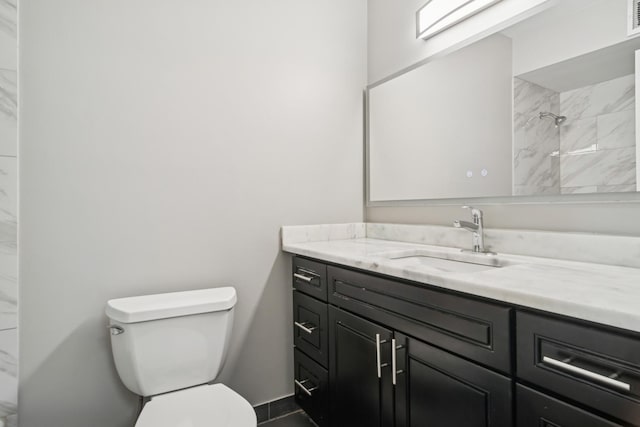 2717 S Michigan Ave, Chicago, IL 60616 - full bath featuring vanity, toilet, and a shower