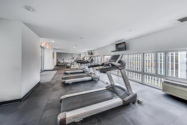 1221 N Dearborn Pkwy Unit 403S, Chicago, IL 60610 - workout area featuring baseboards and recessed lighting