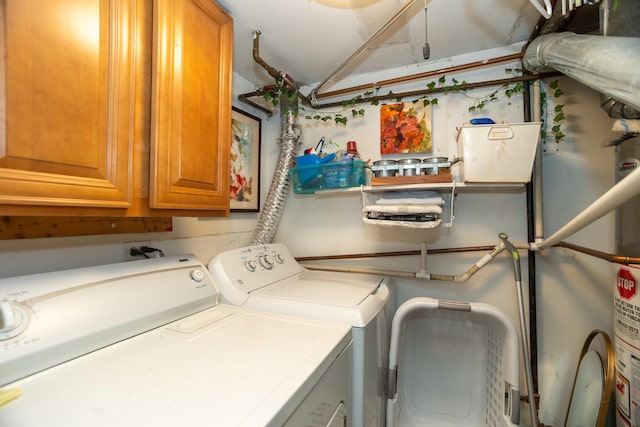 4336 N Kenmore Ave Unit G, Chicago, IL 60613 - laundry room featuring cabinet space and washing machine and dryer