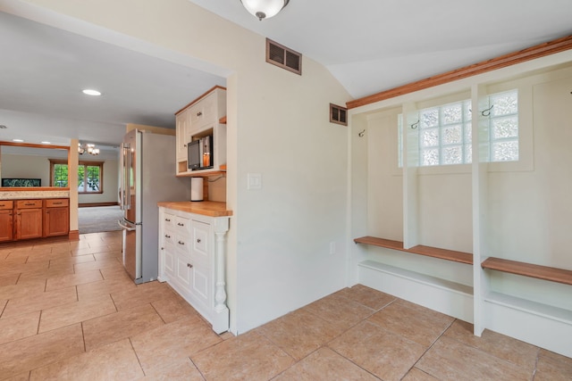 1616 Riverside Ave, Saint Charles, IL 60174 - mudroom with vaulted ceiling and recessed lighting