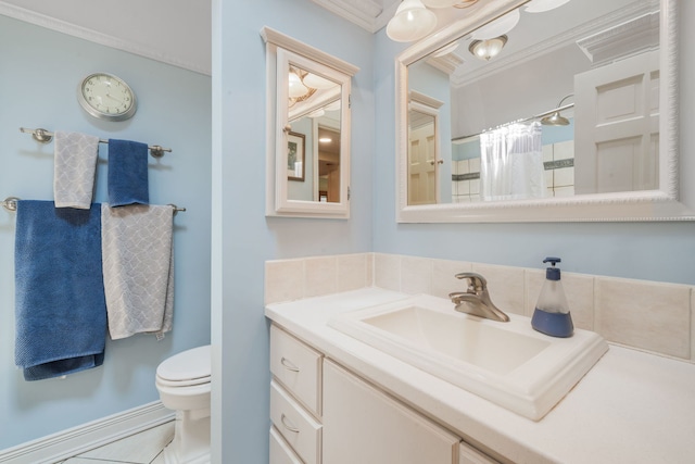 1616 Riverside Ave, Saint Charles, IL 60174 - full bathroom with vanity, curtained shower, and ornamental molding