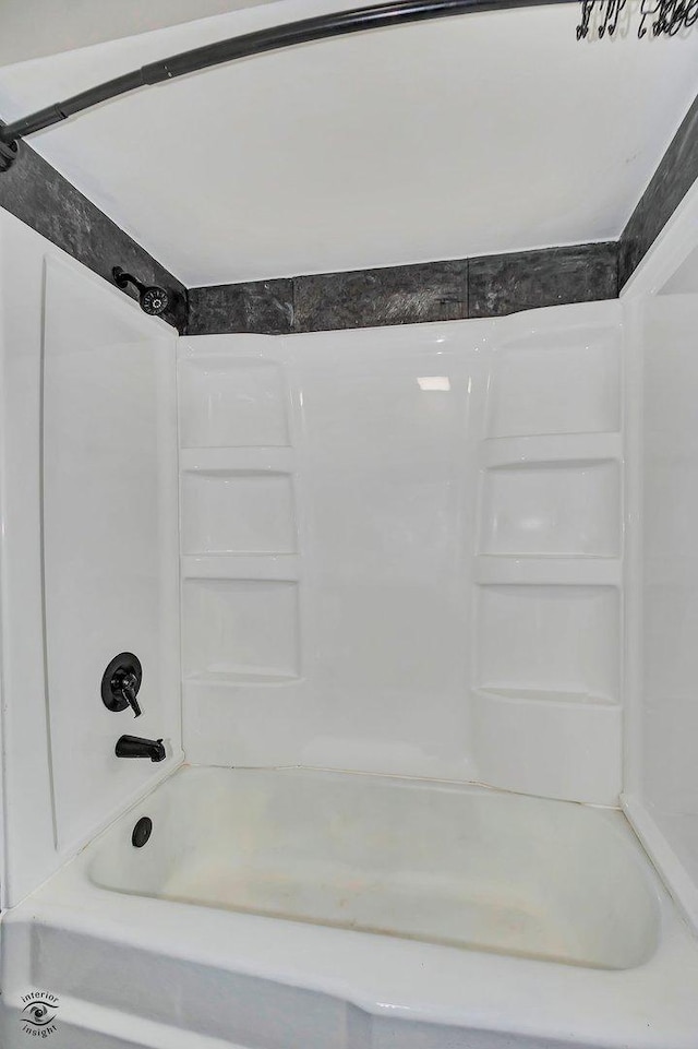 3030 Roberts Dr Unit 4, Woodridge, IL 60517 - full bath with shower / bath combination