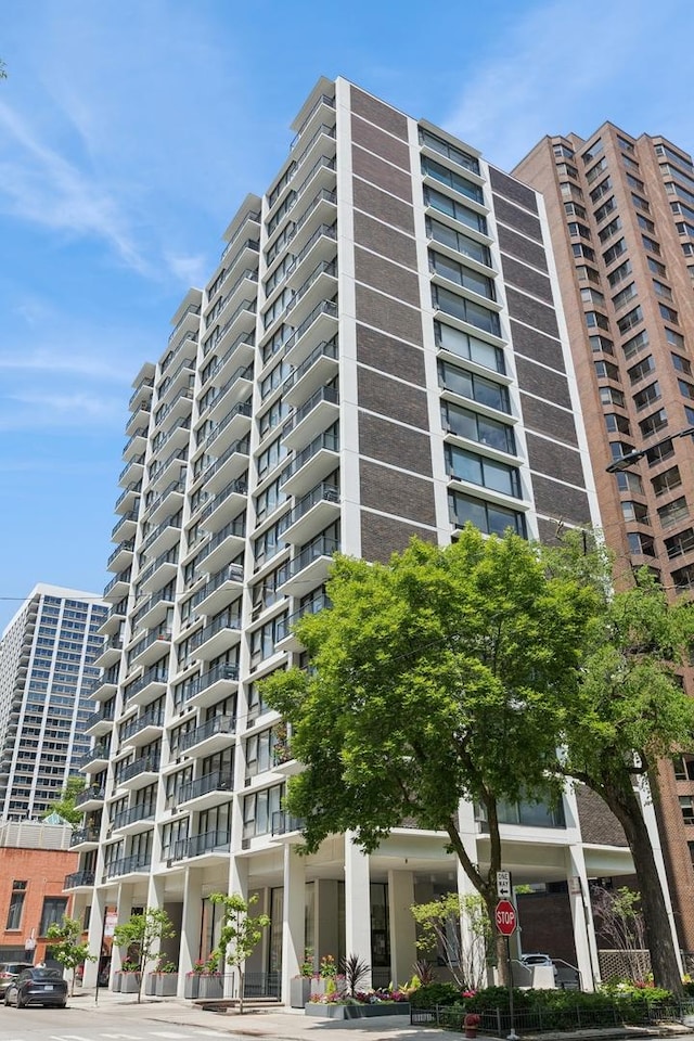 1400 N State Pkwy Unit 9F, Chicago, IL 60610 - view of apartment building / complex