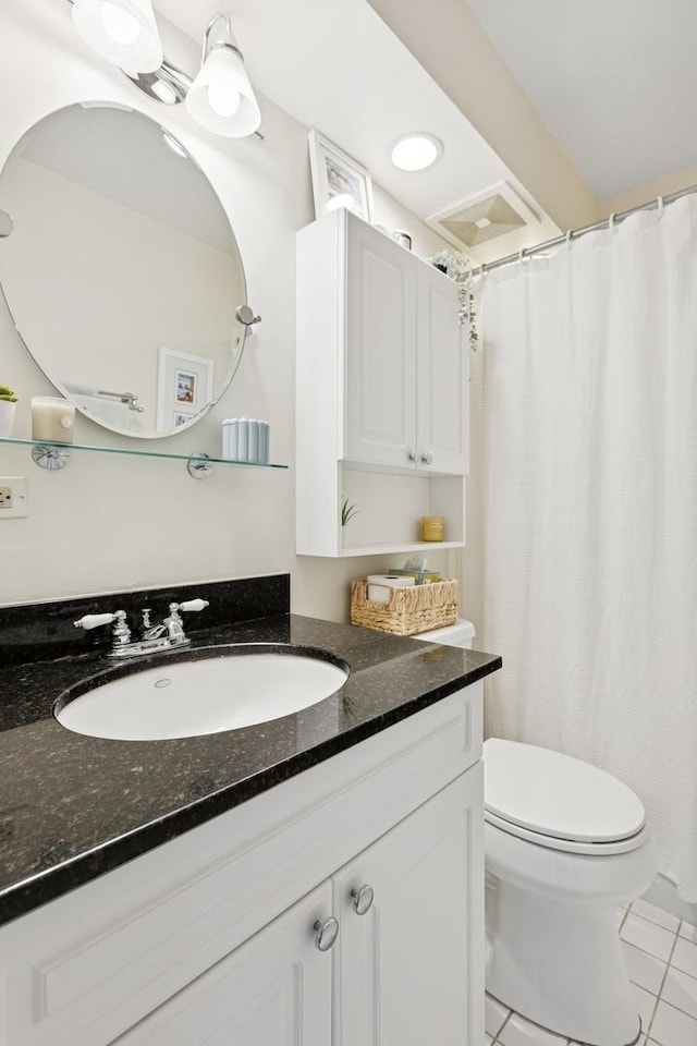 1400 N State Pkwy Unit 9F, Chicago, IL 60610 - full bath featuring vanity, tile patterned floors, and a shower with curtain