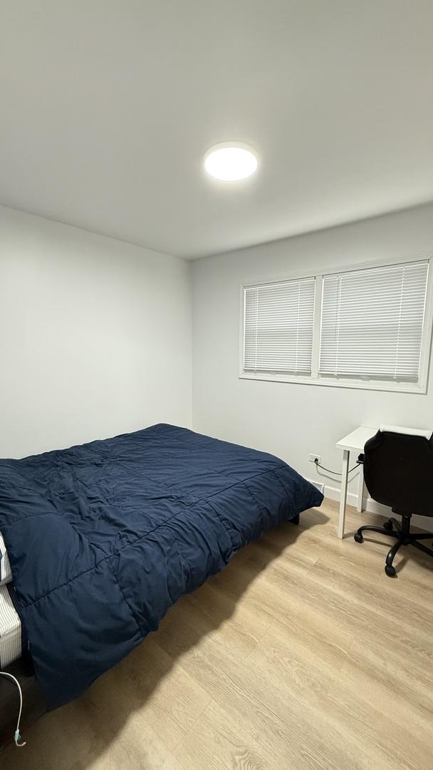 532 W 27th St, Chicago, IL 60616 - bedroom featuring light wood-style floors