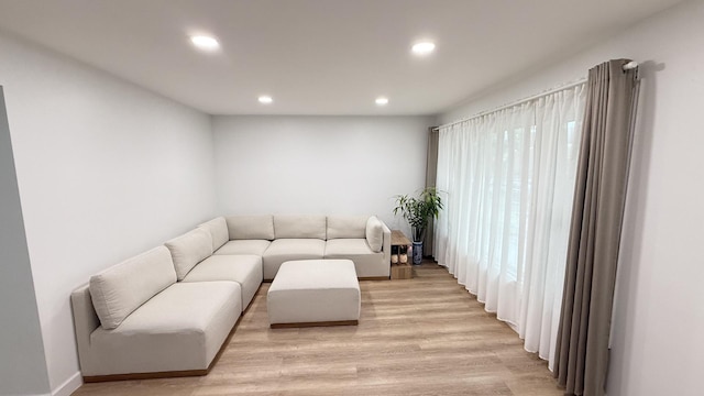 532 W 27th St, Chicago, IL 60616 - living room with recessed lighting and light wood-style floors