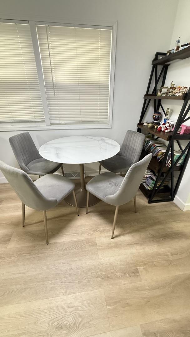 532 W 27th St, Chicago, IL 60616 - dining room featuring wood finished floors and baseboards