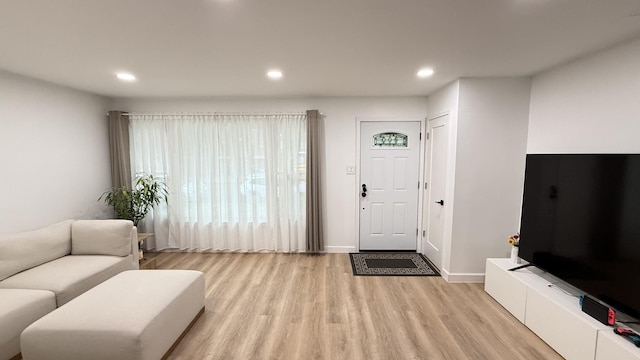 532 W 27th St, Chicago, IL 60616 - living room with light wood-style flooring and recessed lighting