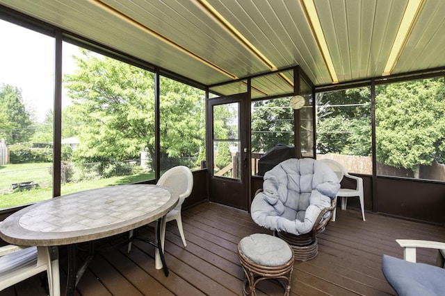 33061 N Rolling Hills Rd, Grayslake, IL 60030 - sunroom / solarium featuring outdoor dining area