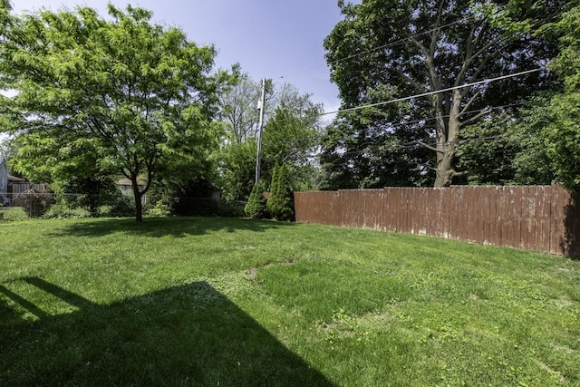 33061 N Rolling Hills Rd, Grayslake, IL 60030 - view of yard