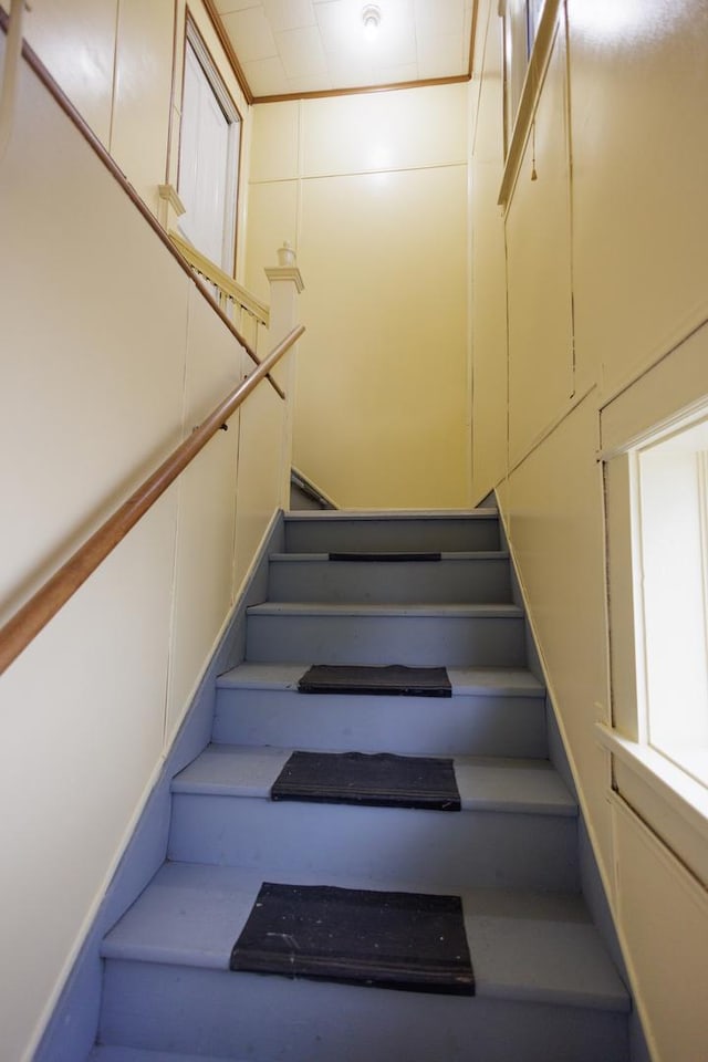 341 S 5th Ave, Kankakee, IL 60901 - view of stairs
