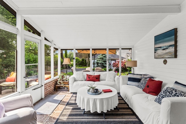 1414 Lincoln St, Evanston, IL 60201 - sunroom featuring lofted ceiling and an outdoor living space
