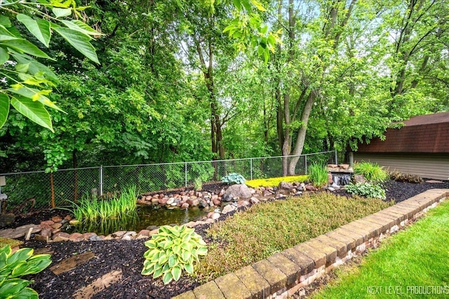 636 Cambridge Dr, Schaumburg, IL 60193 - view of yard