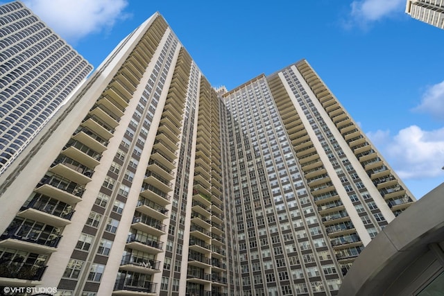 400 E Randolph St Unit 826, Chicago, IL 60601 - view of apartment building / complex