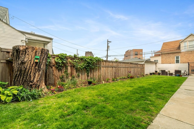 2546 W George St Unit G, Chicago, IL 60618 - view of yard