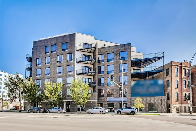 613 N Ogden Ave Unit 2E, Chicago, IL 60642 - view of apartment building / complex