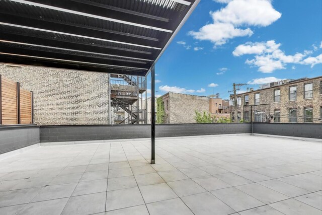 613 N Ogden Ave Unit 2E, Chicago, IL 60642 - view of patio