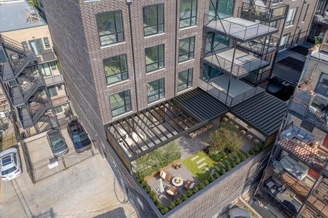 613 N Ogden Ave Unit 2E, Chicago, IL 60642 - view of building exterior