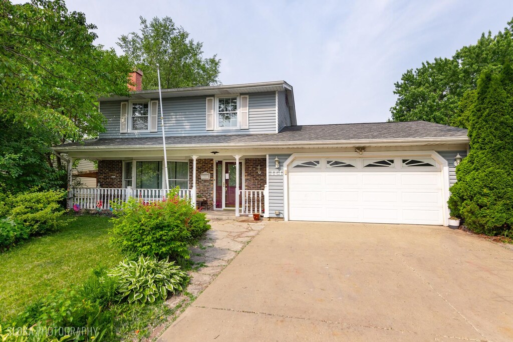 114 Jill Ln, Streamwood, IL 60107 - photo 1