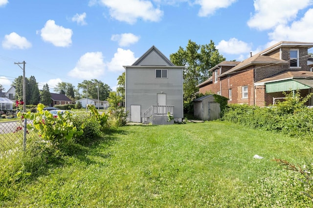 161 E 25th St, Chicago Heights, IL 60411 - back of house with a residential view