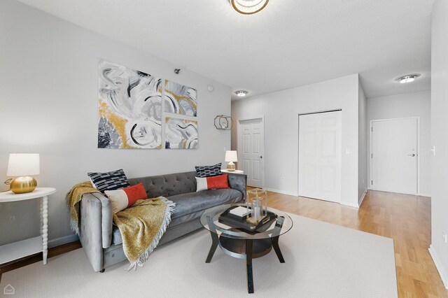 1134 W Granville Ave Unit 820, Chicago, IL 60660 - photo 3