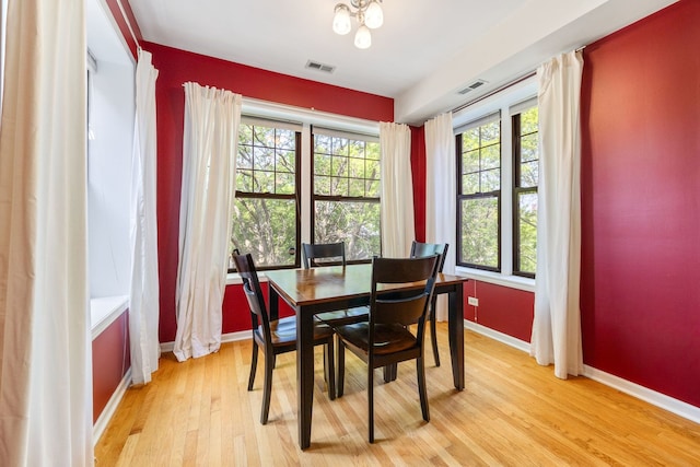 4705 N Campbell Ave Unit 3, Chicago, IL 60625 - dining area with light wood-type flooring and baseboards