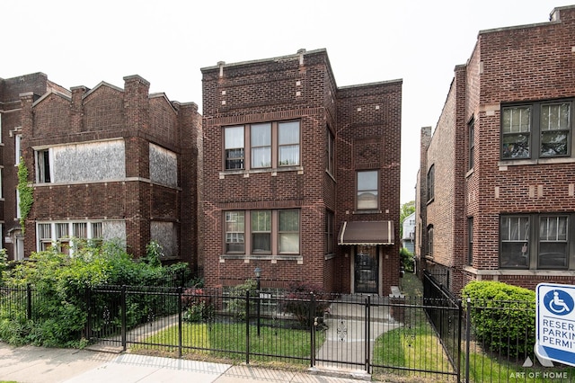 5011 W Adams St, Chicago, IL 60644 - photo 1