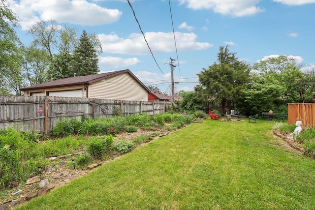 11537 S Neenah Ave, Worth, IL 60482 - view of yard featuring a detached garage