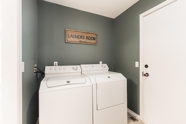 30 Beau Meade Rd, Oswego, IL 60543 - laundry room with washer and clothes dryer