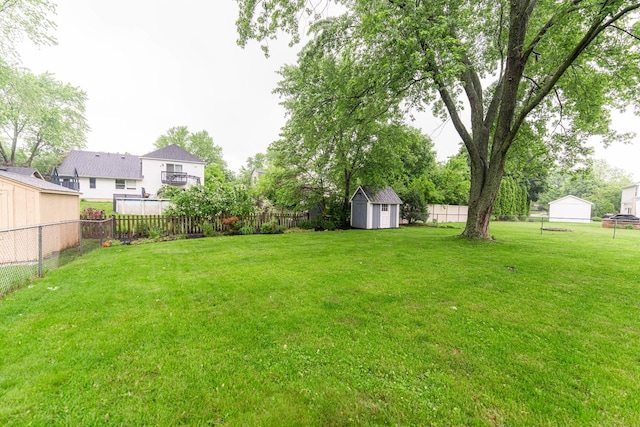 30 Beau Meade Rd, Oswego, IL 60543 - view of yard