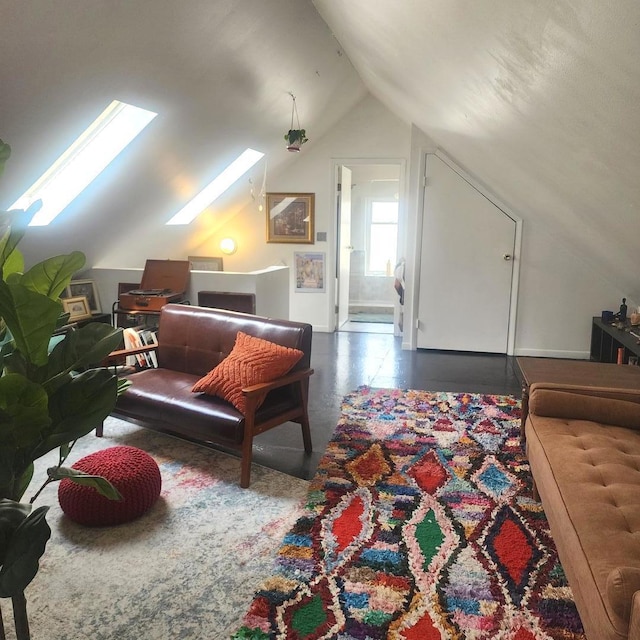 2040 W Shakespeare Ave, Chicago, IL 60647 - additional living space with a skylight and vaulted ceiling